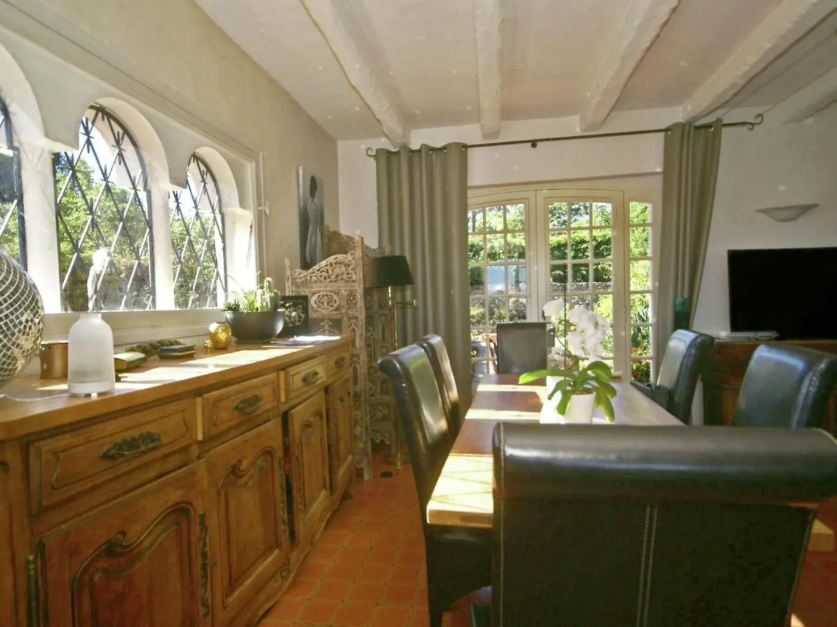 Modern Holiday Home With Private Garden Saint-Tropez Francia